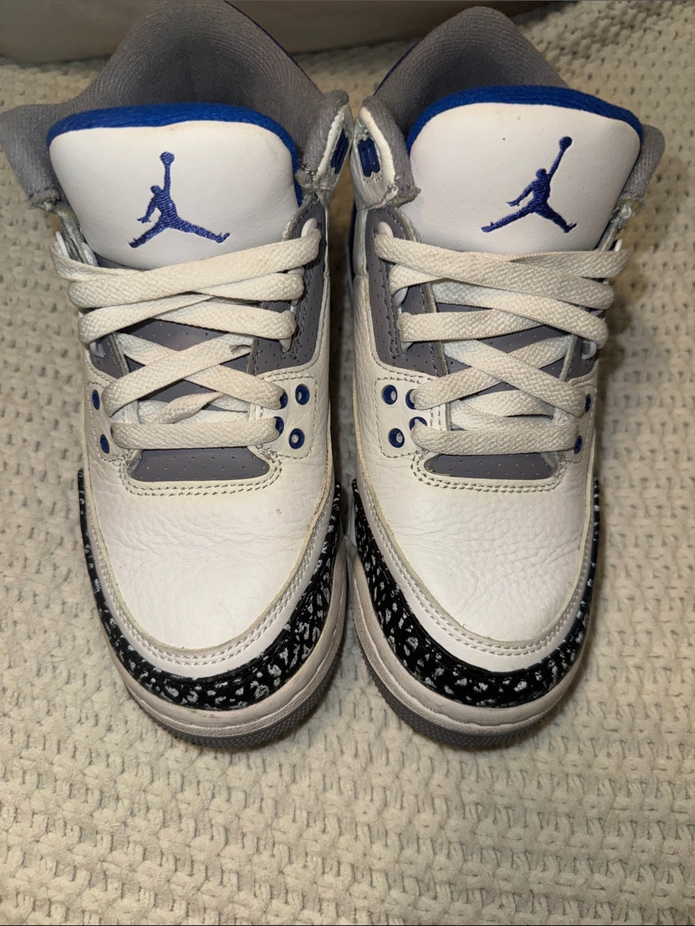 Jordan Kids White, Gray & Blue Retro Basketball Sneakers